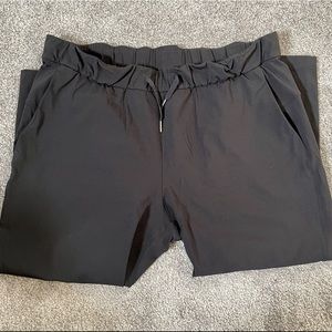 Lululemon On The Fly Crops